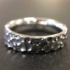 ujo_rocks_karu_narrow_ring_sterling_silver_hammered_front
