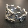 ujo_rocks_kuohu_flow_ring_sterling_silver_brushed_oxidised_left