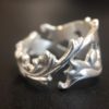 ujo_rocks_kuohu_flow_ring_sterling_silver_brushed_right