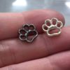 ujo_rocks_paw_pin_sterling_silver_frosted_oxidised_size